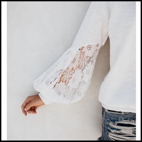 Lacie Balloon Sleeve Top - Picture 4 of 6